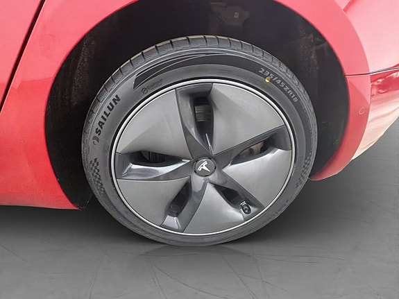 Tesla Model 3 28 of 30