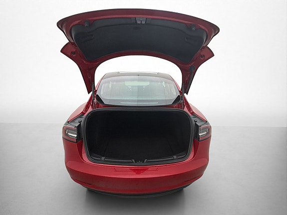 Tesla Model 3 9 of 30
