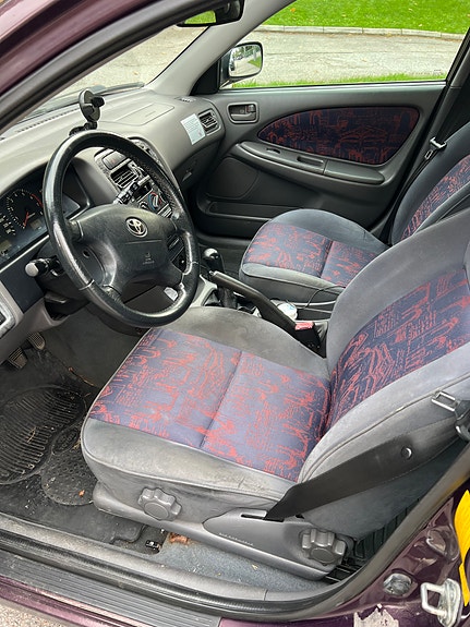 Toyota Avensis 5 of 9
