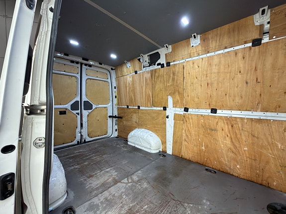 Volkswagen Crafter 14 of 30