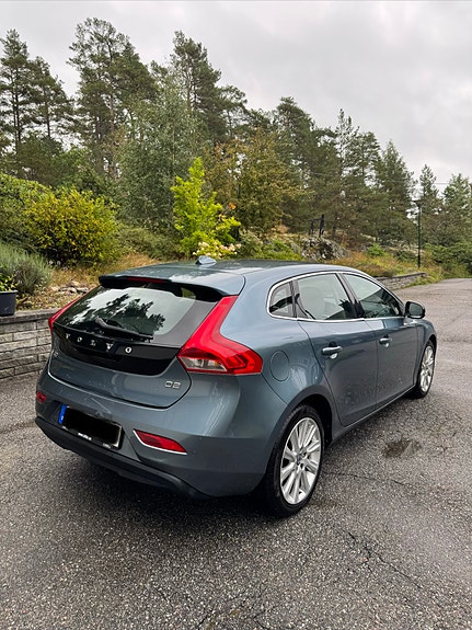 Volvo V40 4 of 12
