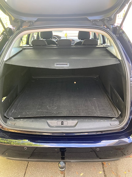 Peugeot 308 SW 8 of 11