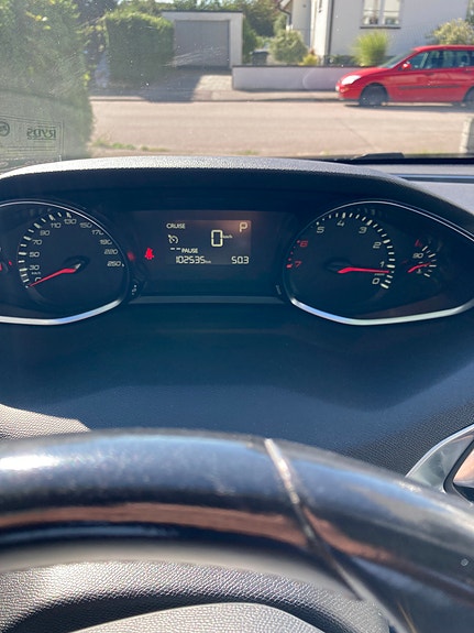 Peugeot 308 SW 9 of 11