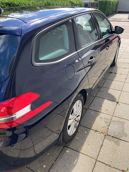 Peugeot 308 SW 4 of 11
