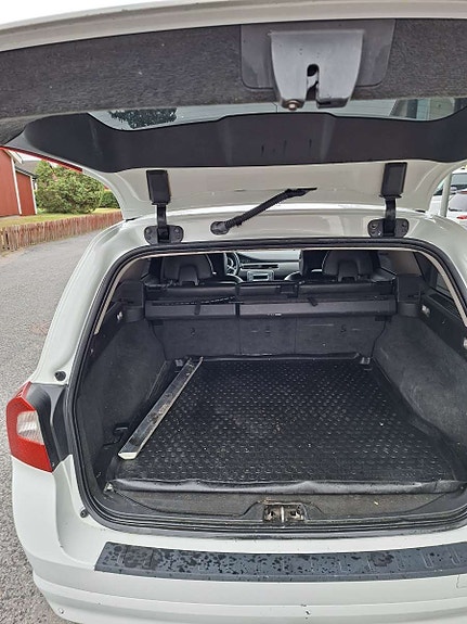 Volvo V70 8 of 9