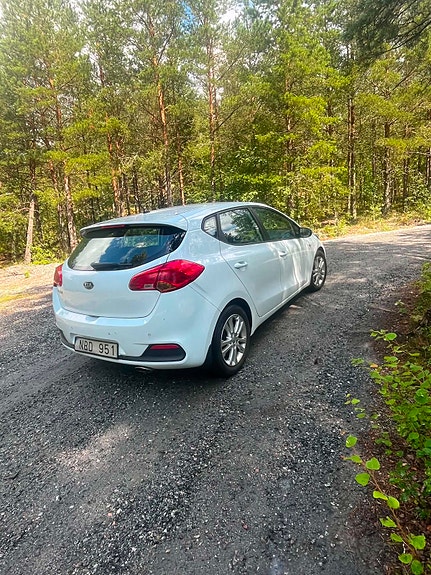 Kia Ceed 3 of 7