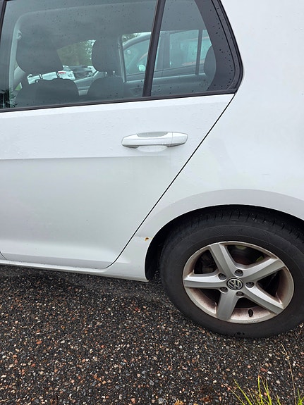 Volkswagen Golf VII 2 of 7