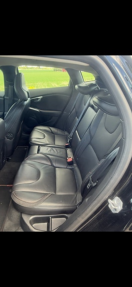 Volvo V40 Cross Country 4 of 8
