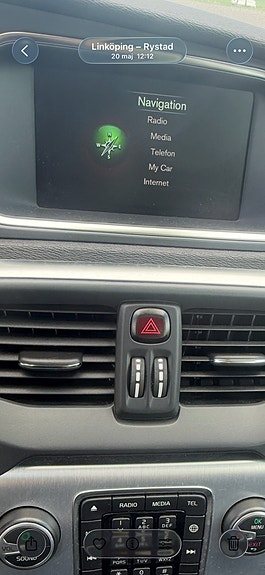 Volvo V40 Cross Country 5 of 8