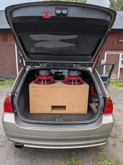 BMW 320d 7 of 14