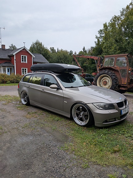 BMW 320d 4 of 14
