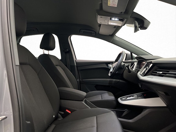 Audi Q4 e-tron 10 of 30