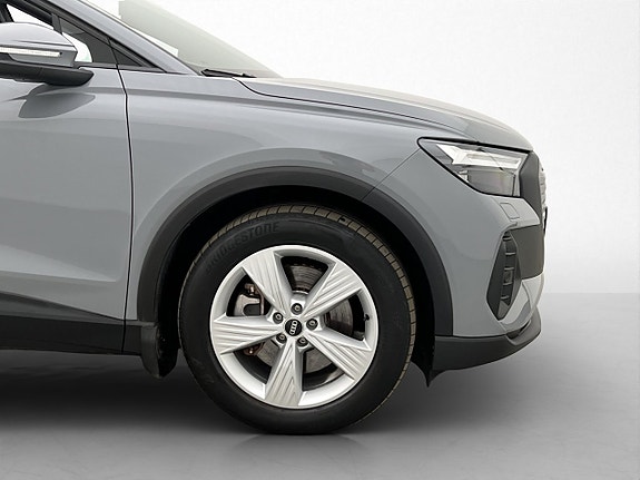 Audi Q4 e-tron 30 of 30