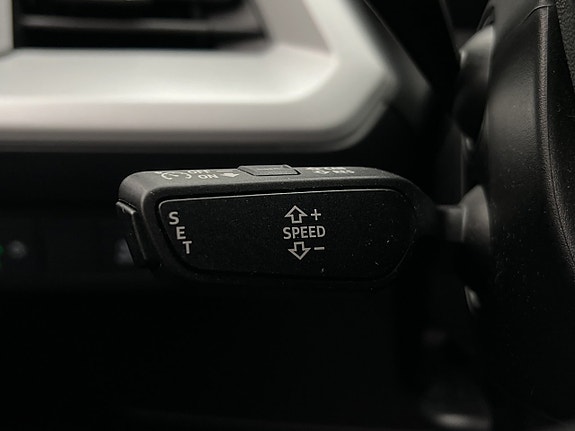 Audi Q4 e-tron 25 of 30
