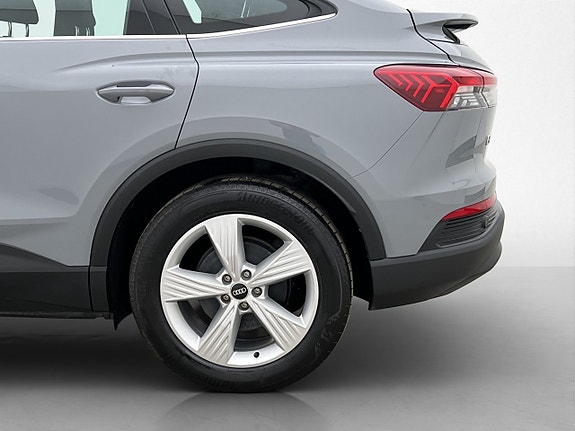 Audi Q4 e-tron 28 of 30