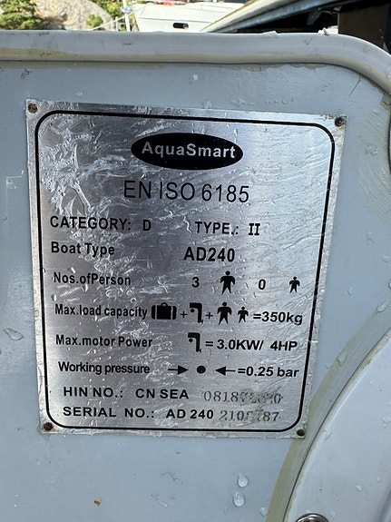 Gummibåt med 3.5 hk motor 5 of 7