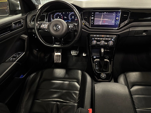 Volkswagen T-Roc 13 of 21
