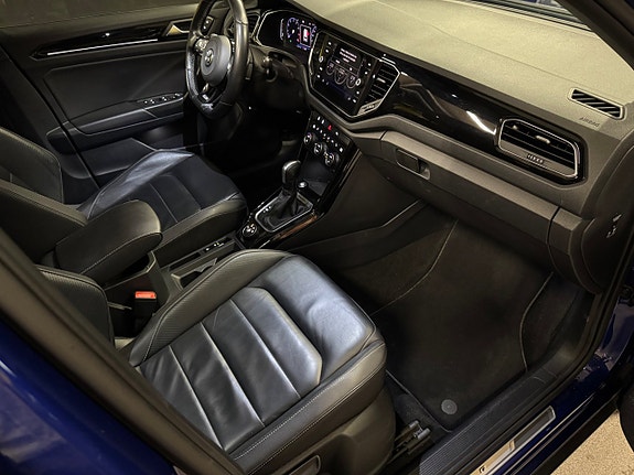 Volkswagen T-Roc 10 of 21