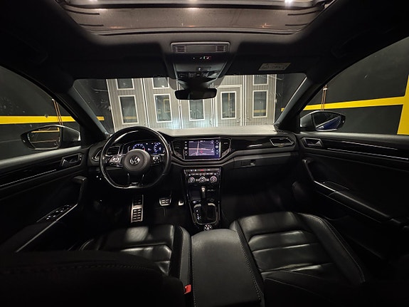 Volkswagen T-Roc 14 of 21