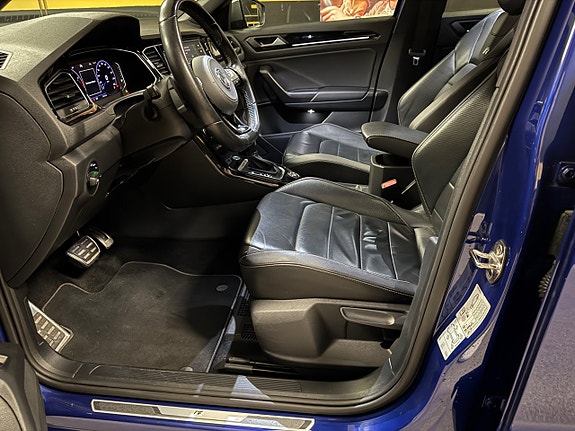 Volkswagen T-Roc 12 of 21