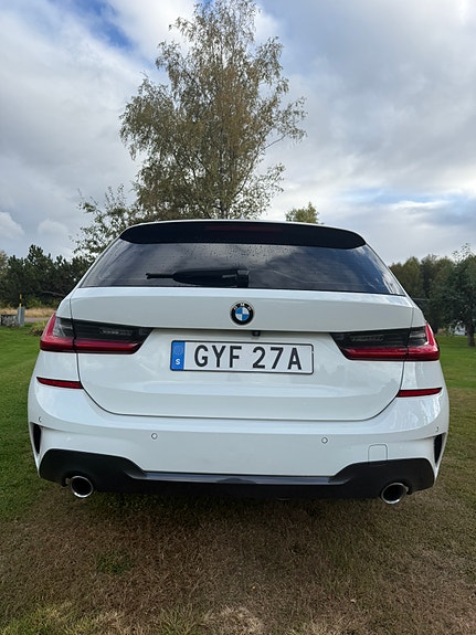 BMW 320d 3 of 13