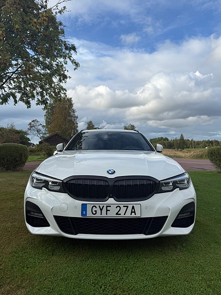 BMW 320d 4 of 13