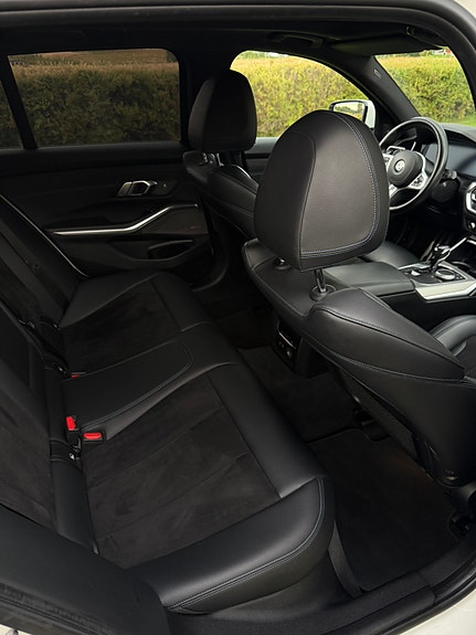 BMW 320d 11 of 13