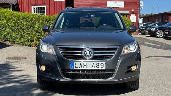 Volkswagen Tiguan 2 of 12