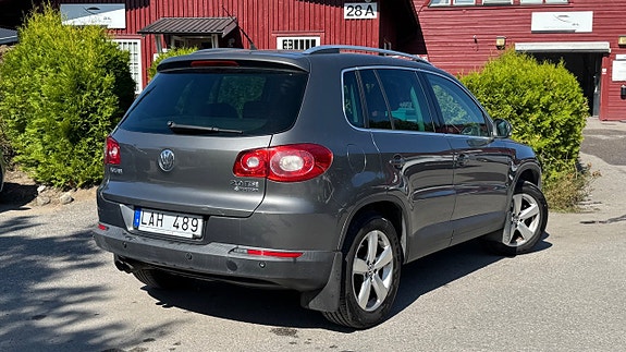 Volkswagen Tiguan 7 of 12