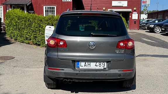 Volkswagen Tiguan 6 of 12
