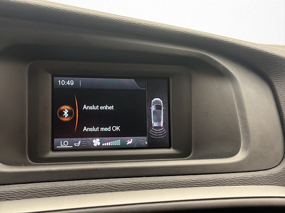 Volvo V40 18 of 28