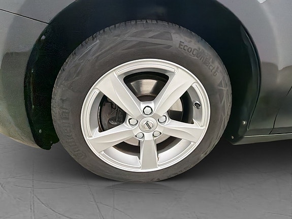 Volvo V40 25 of 28
