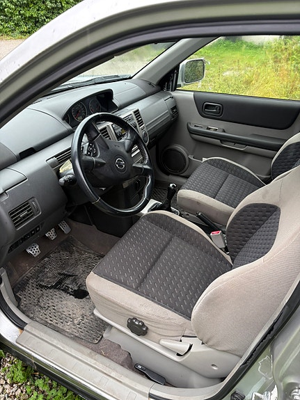 Nissan X-Trail 4 of 6