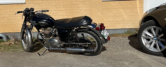 Triumph Bonneville 3 of 7
