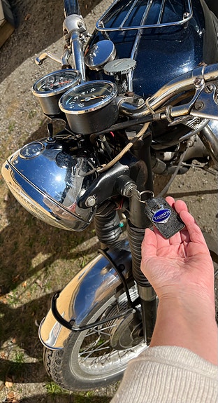 Triumph Bonneville 2 of 7