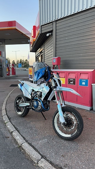 Husqvarna HUSQVARNA FE 450 4 of 7