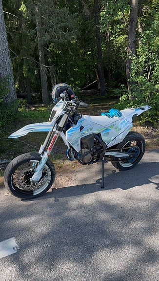 Husqvarna HUSQVARNA FE 450 3 of 7