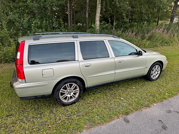 Volvo V70 4 of 6