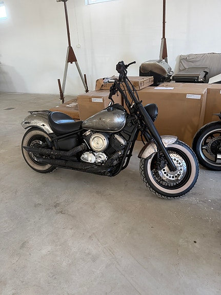 Yamaha XVS1100A 3 of 5