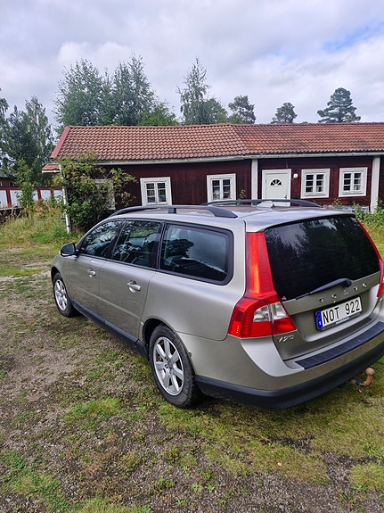 Volvo V70 4 of 7