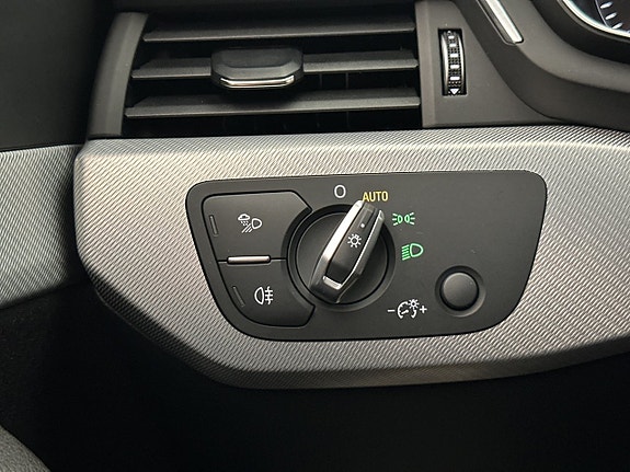 Audi A4 24 of 29