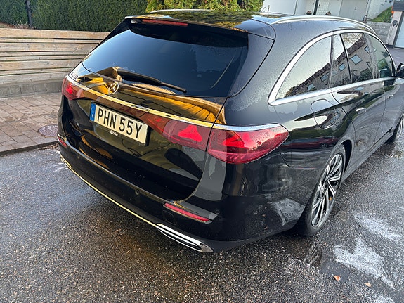 Mercedes-Benz E300 e 2 of 15