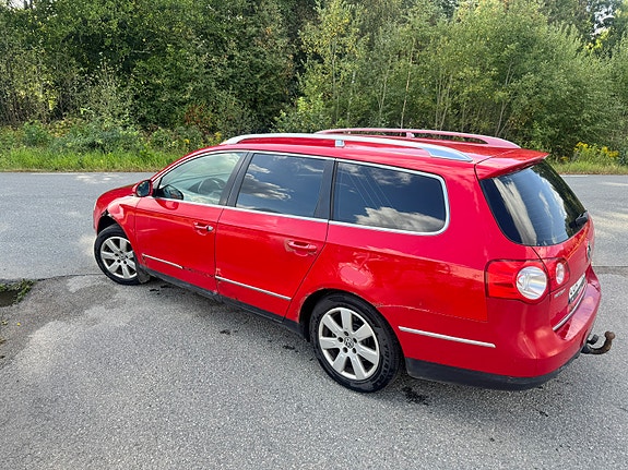Volkswagen Passat 2 of 6