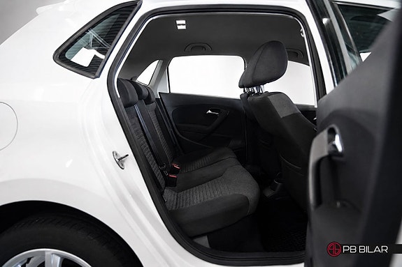 Volkswagen Polo 17 of 21