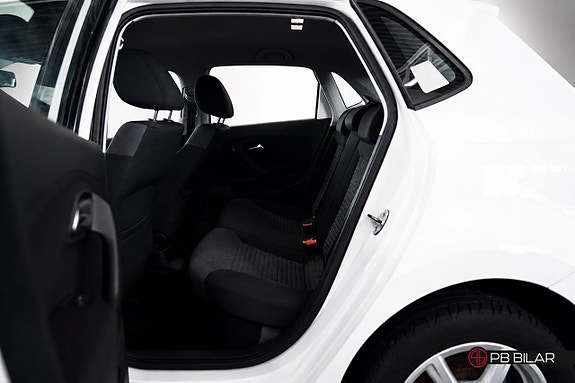 Volkswagen Polo 12 of 21