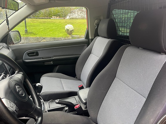 Suzuki Grand Vitara 5 of 7