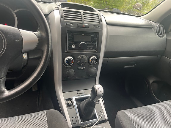 Suzuki Grand Vitara 6 of 7