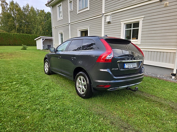Volvo XC60 4 of 7