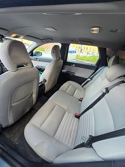 Volvo V50 8 of 9