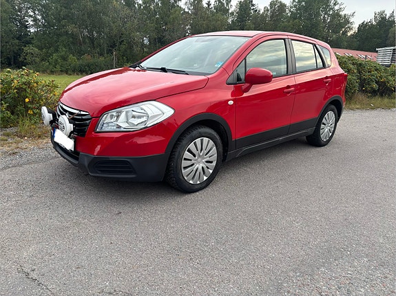 Suzuki SX4 S-Cross 2 of 5
